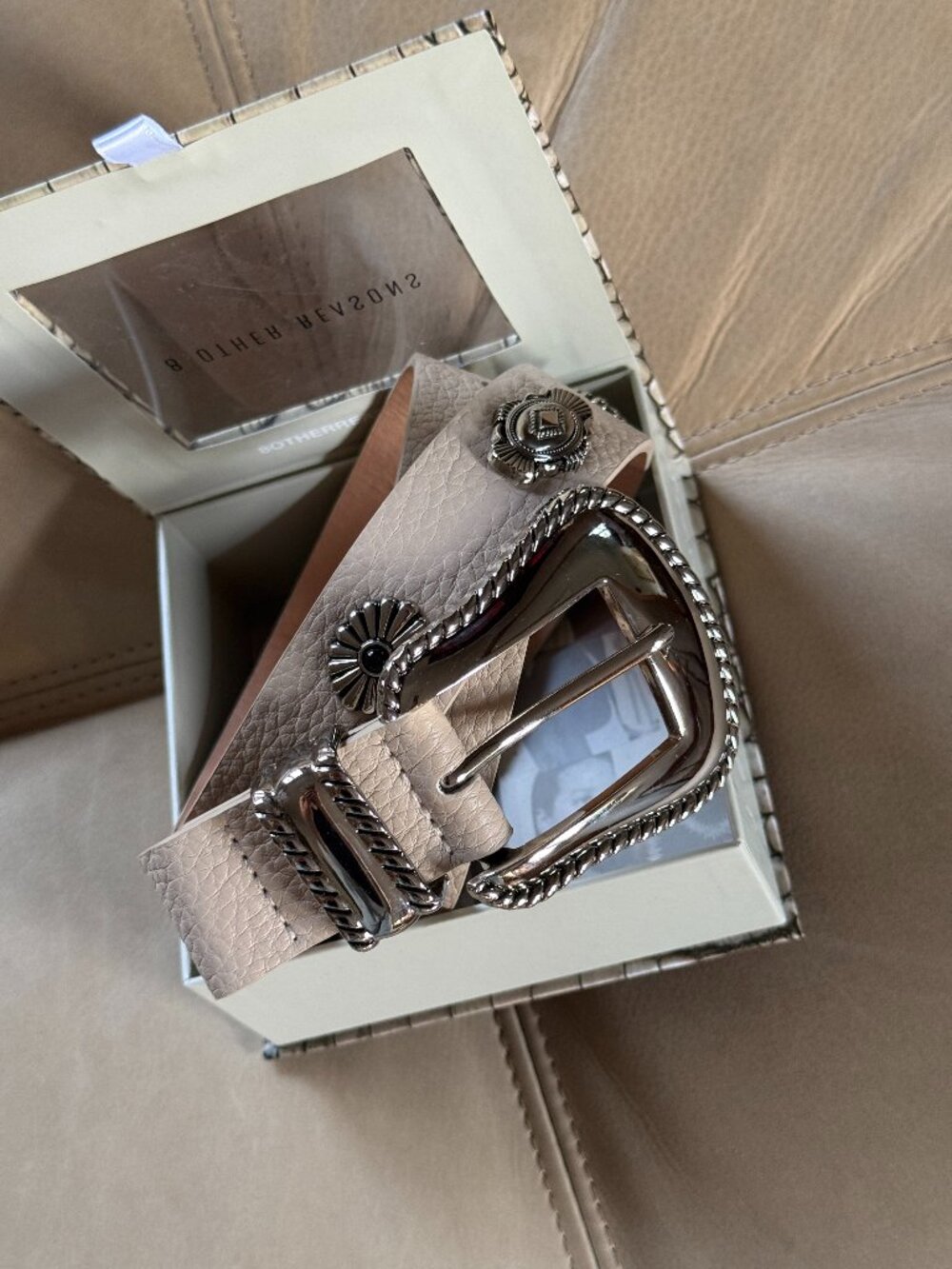 8 Other Reasons LAWLESS LUXE BELT - Picture 2 of 5